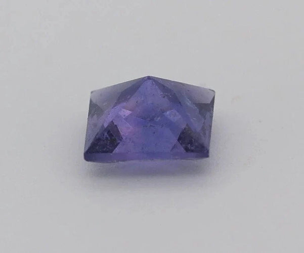 Gemstone Saphir violet naturel 0,52 ct taille carré 58 Facettes 159