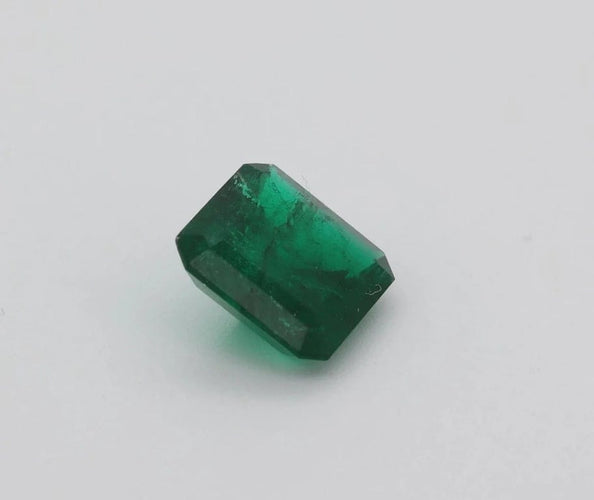 Gemstone Émeraude du Brésil 1,69 ct avec certificat GRS 58 Facettes 179