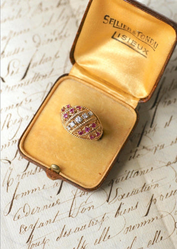 Bague 56.5 Bague boule torsadée diamants et rubis en or jaune 58 Facettes