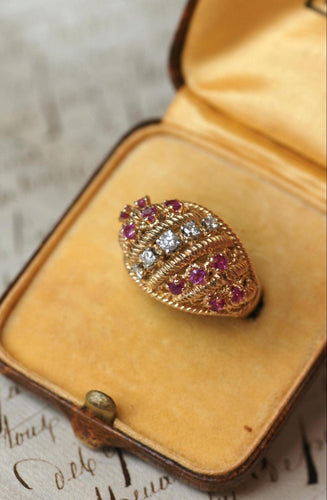 Bague 56.5 Bague boule torsadée diamants et rubis en or jaune 58 Facettes