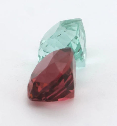 Gemstone Paire de tourmalines bleu lagon et rubellites coussin 3,05 ct 58 Facettes 205