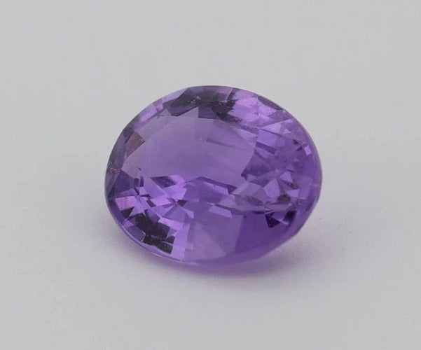Gemstone Saphir violet non chauffé non traité 1,96 ct ovale 58 Facettes 440