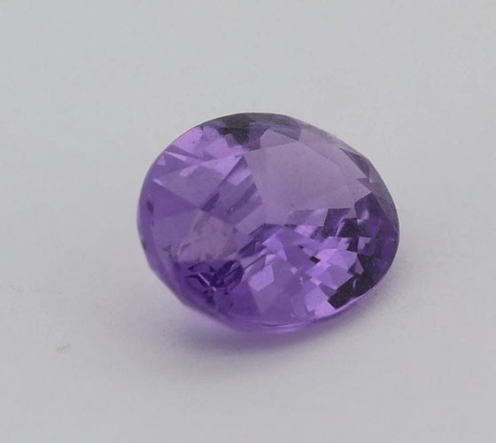 Gemstone Saphir violet non chauffé non traité 1,96 ct ovale 58 Facettes 440
