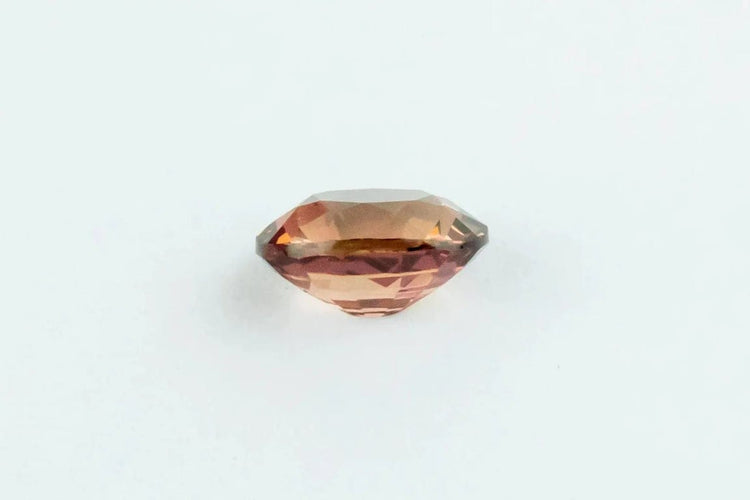 Gemstone Saphir padparadscha ovale naturel 1,19 ct avec certificat Precious 58 Facettes 443