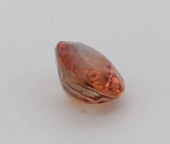 Gemstone Saphir padparadscha naturel ovale 0,46 ct avec certificat 58 Facettes 445