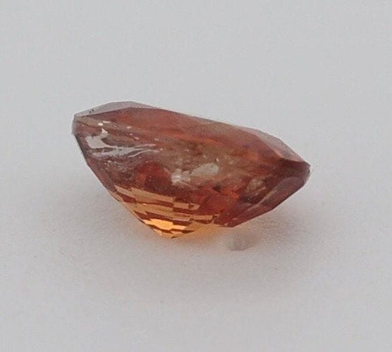 Gemstone Saphir padparadscha naturel ovale 0,46 ct avec certificat 58 Facettes 445