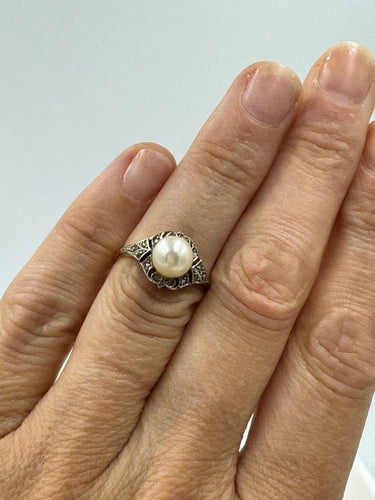 Bague 52 Bague ancienne en or jaune 585 avec perle fine et diamants 58 Facettes