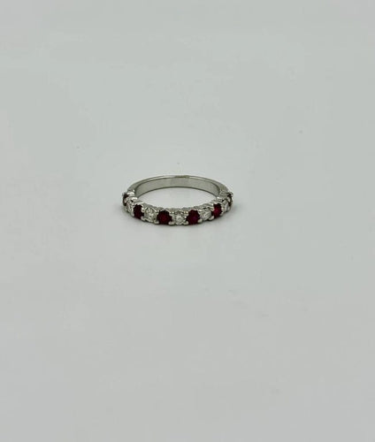 Bague 58 Alliance demi-tour en or blanc 750 avec rubis et diamants 58 Facettes