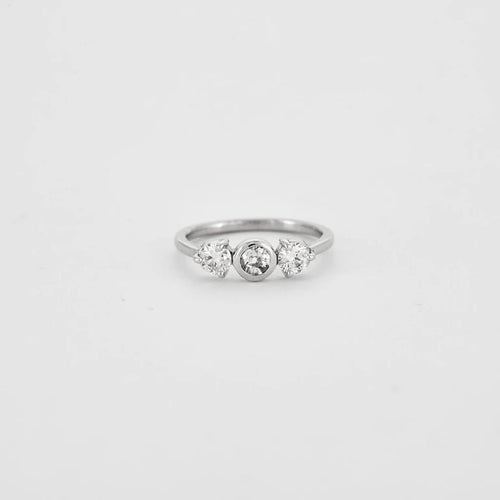 Bague 53 Bague trilogie en or blanc 750 et 3 diamants 58 Facettes