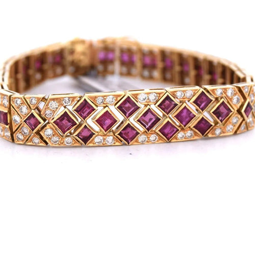 Bracelet Bracelet vintage en or jaune 18 carats avec rubis et diamants 58 Facettes BR99