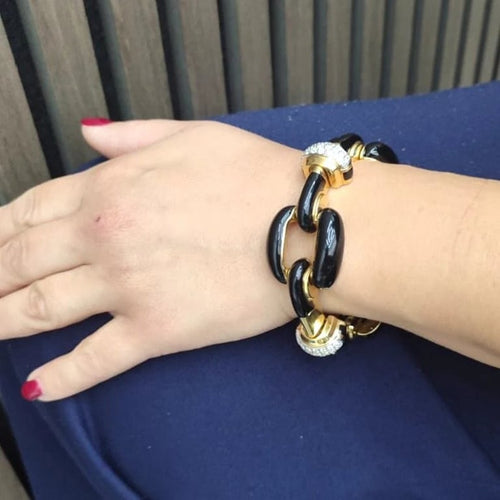 b5f0d2d4-24a2-4e3c-173a-9bad984b8700