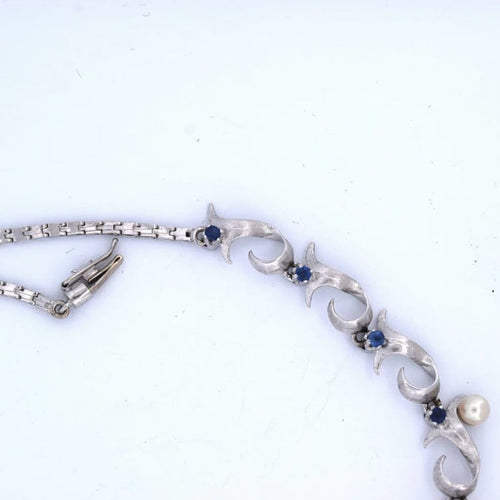 Collier Collier vintage - Collier en or blanc 18 carats avec saphirs et perles 58 Facettes