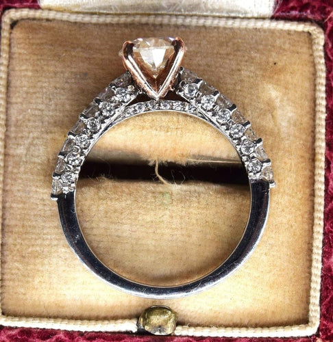 Bague 55 Bague en or blanc 18 ct avec diamants taille brillant 58 Facettes