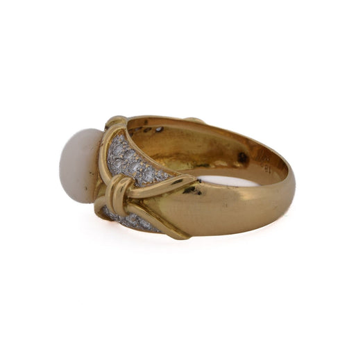 Bague 56 Bague en or jaune 18 carats avec corail rose et diamants 58 Facettes AN47