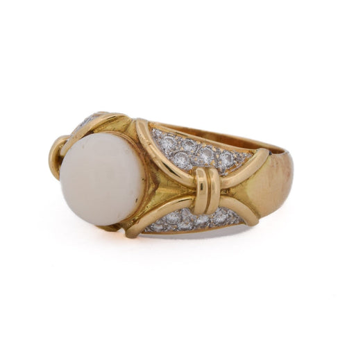 Bague 56 Bague en or jaune 18 carats avec corail rose et diamants 58 Facettes AN47