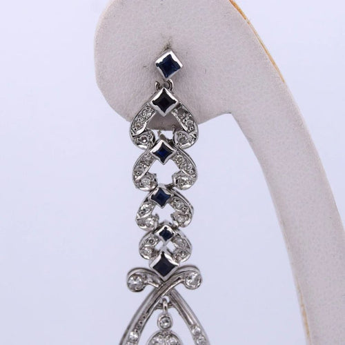 Boucles d'oreilles Boucles d'oreilles en or blanc 18 carats avec diamants et saphirs 58 Facettes
