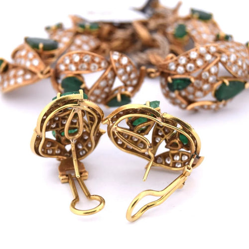 de9e9472-cfcb-4af9-6b41-57a806d7be00