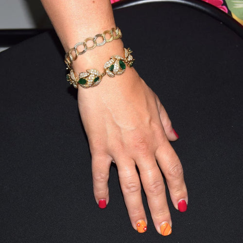 cb536e65-6510-48ac-09e7-90924e206900