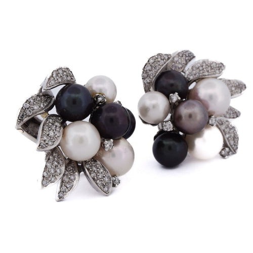 Boucles d'oreilles Boucles d'oreilles vintage - Motif floral en or blanc 18 carats avec perles et diamants 58 Facettes OR26 (00229)