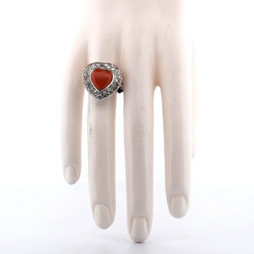 Bague 55 Bague cœur en or blanc 18 carats avec corail et diamants 58 Facettes AN41
