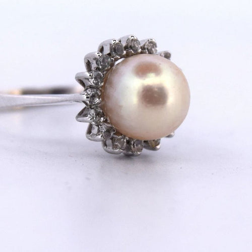 Bague 53 Bague en or blanc 18 carats avec perle naturelle et diamants 58 Facettes