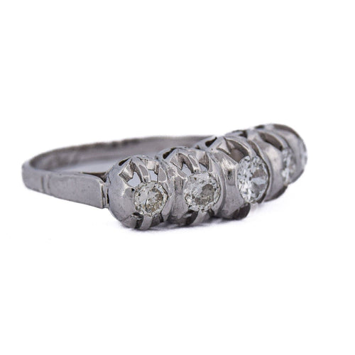 Bague 57 Bague antique en or blanc 18 kt avec diamants 58 Facettes AN265 (00019)