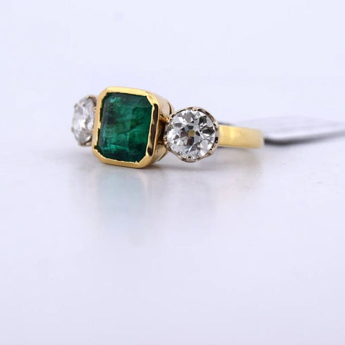 Bague 56 Bague vintage en or jaune 18 carats avec émeraude et diamants 58 Facettes AN525