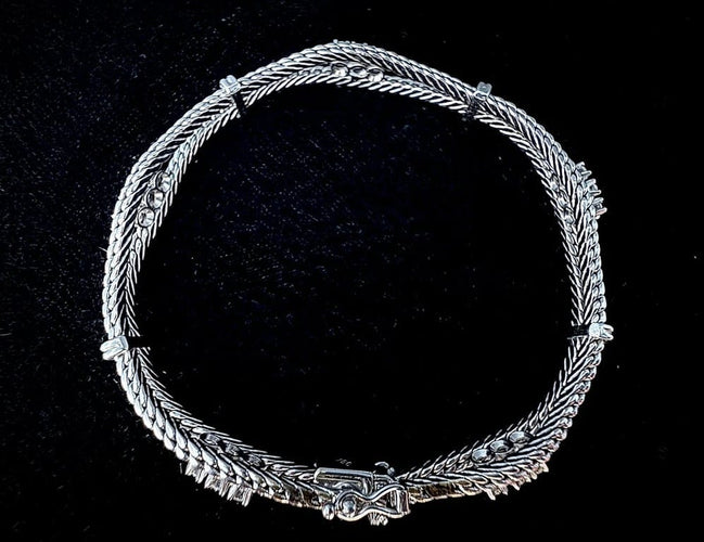 Bracelet Bracelet en or blanc 18 carats serti de diamants 58 Facettes
