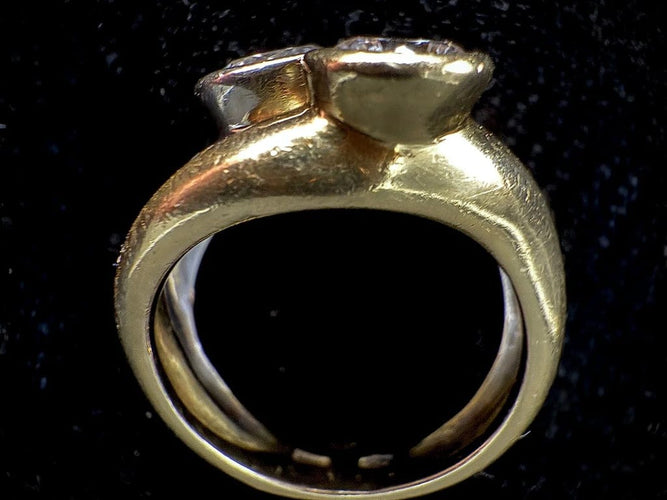 Bague 52 Bague en or blanc et jaune 18 carats sertie de deux diamants 58 Facettes