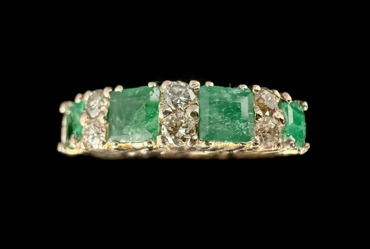 Bague 56.5 Bague en or jaune 18 carats avec émeraudes et diamants 58 Facettes