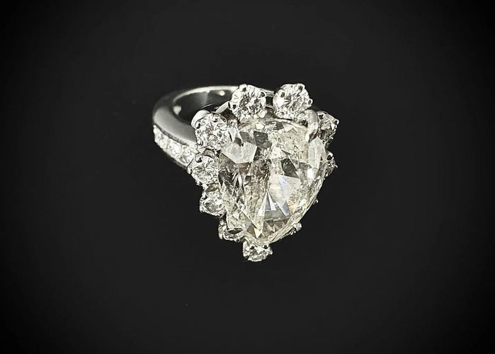 Bague 54 Bague en or blanc 18 carats avec diamant poire 5 carats 58 Facettes