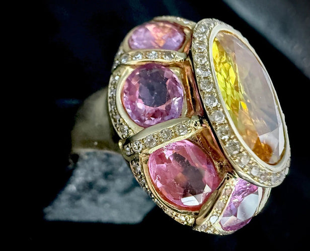 Bague 50.5 Bague cocktail en or jaune, saphirs jaunes et roses, diamants 58 Facettes