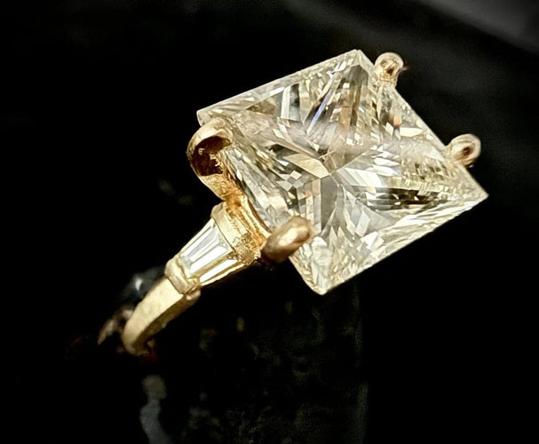 Bague 49 Bague solitaire en or jaune 18 carats avec diamants 58 Facettes
