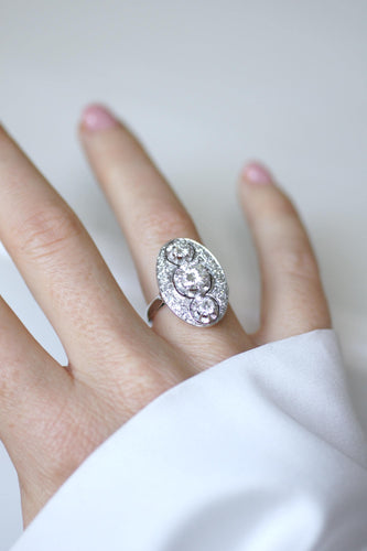 Bague 53 Bague Art Déco ovale en platine et or blanc, diamants 2,10 ct 58 Facettes