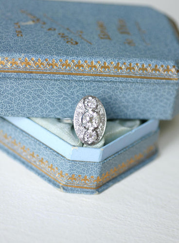 Bague 53 Bague Art Déco ovale en platine et or blanc, diamants 2,10 ct 58 Facettes