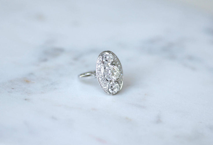 Bague 53 Bague Art Déco ovale en platine et or blanc, diamants 2,10 ct 58 Facettes