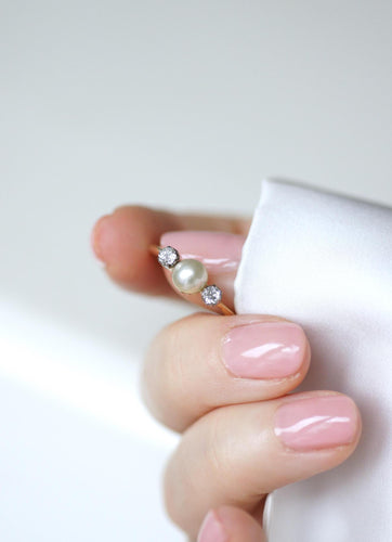 Bague 59 Bague ancienne perle fine et diamants sur or et platine 58 Facettes