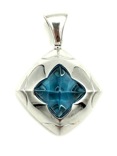 Pendentif BVLGARI Pyramide - Pendentif en or blanc et topaze bleue 58 Facettes