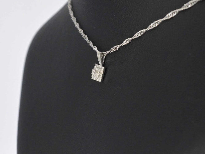 Pendentif Pendentif en or blanc 14 carats avec diamants 58 Facettes 2024