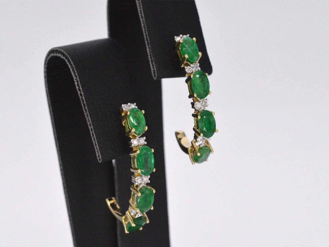 Boucles d'oreilles Boucles d'oreilles en or 14 carats avec diamants et émeraudes 58 Facettes 2135