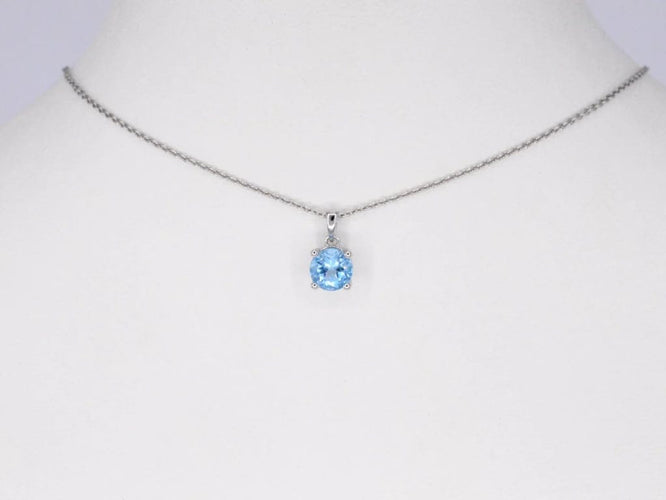 Pendentif Pendentif en or blanc 14 carats avec topaze 0,90 ct 58 Facettes 2202