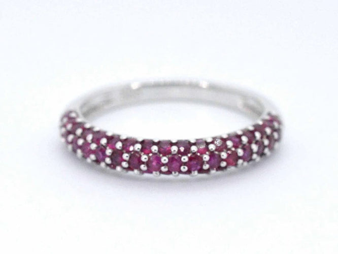 Bague 48 Bague en or blanc 14 carats avec rubis rond 1,00 ct 58 Facettes 2257
