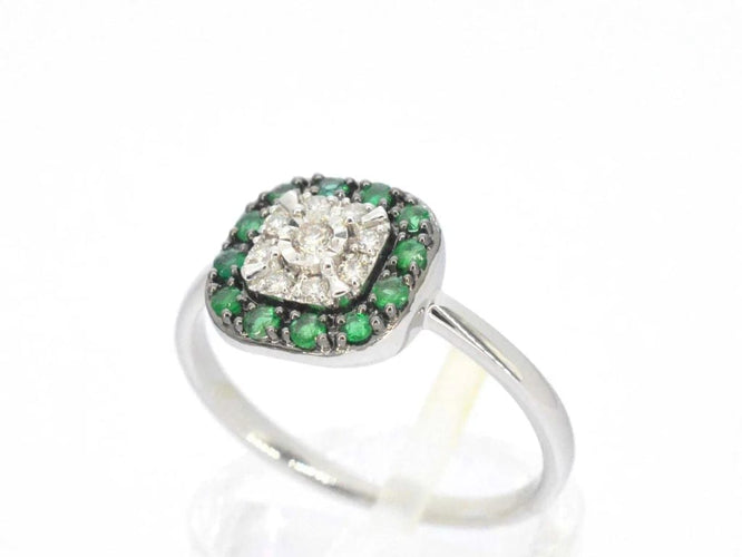 Bague 54 Bague en or blanc 14 carats avec diamants et émeraude 58 Facettes 2315