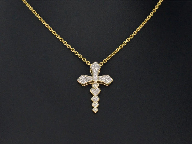 Pendentif Pendentif en or jaune et diamants 58 Facettes 2337