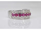 Bague 54 Bague pavée en or blanc 14 carats avec diamants et rubis 58 Facettes 2058