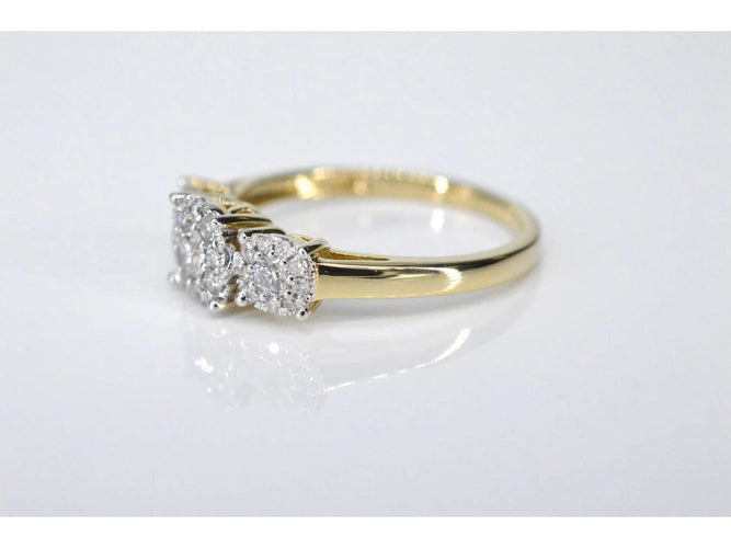 Bague 54 Bague trinité en or jaune 14 carats avec diamants 58 Facettes 2102