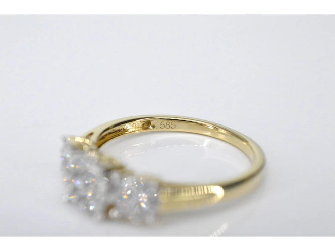 Bague 54 Bague trinité en or jaune 14 carats avec diamants 58 Facettes 2102