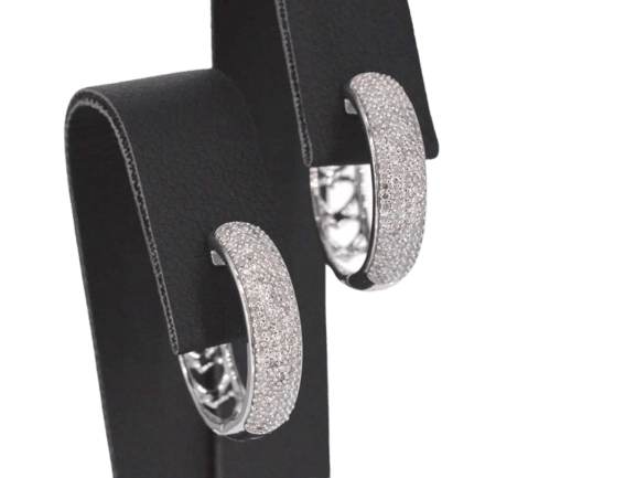 Boucles d'oreilles Boucles d'oreilles en or blanc 14 carats avec diamants naturels 58 Facettes 2113