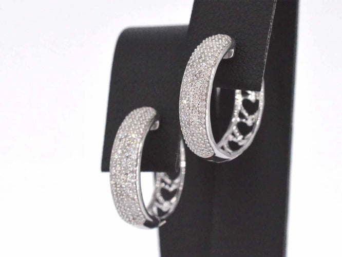 Boucles d'oreilles Boucles d'oreilles en or blanc 14 carats avec diamants naturels 58 Facettes 2113