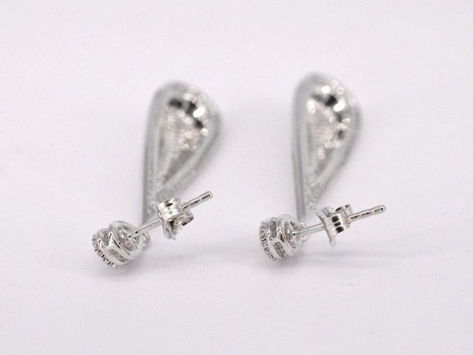 Boucles d'oreilles Boucles d’oreilles en or blanc 14 carats serties de diamants 58 Facettes 2159